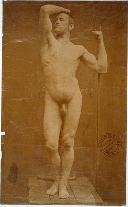 Gaudenzio Marconi, Le soldat Auguste Neyt posant pour L'âge d'airain, 1877, épreuve à l'albumine, Musée Rodin, Paris